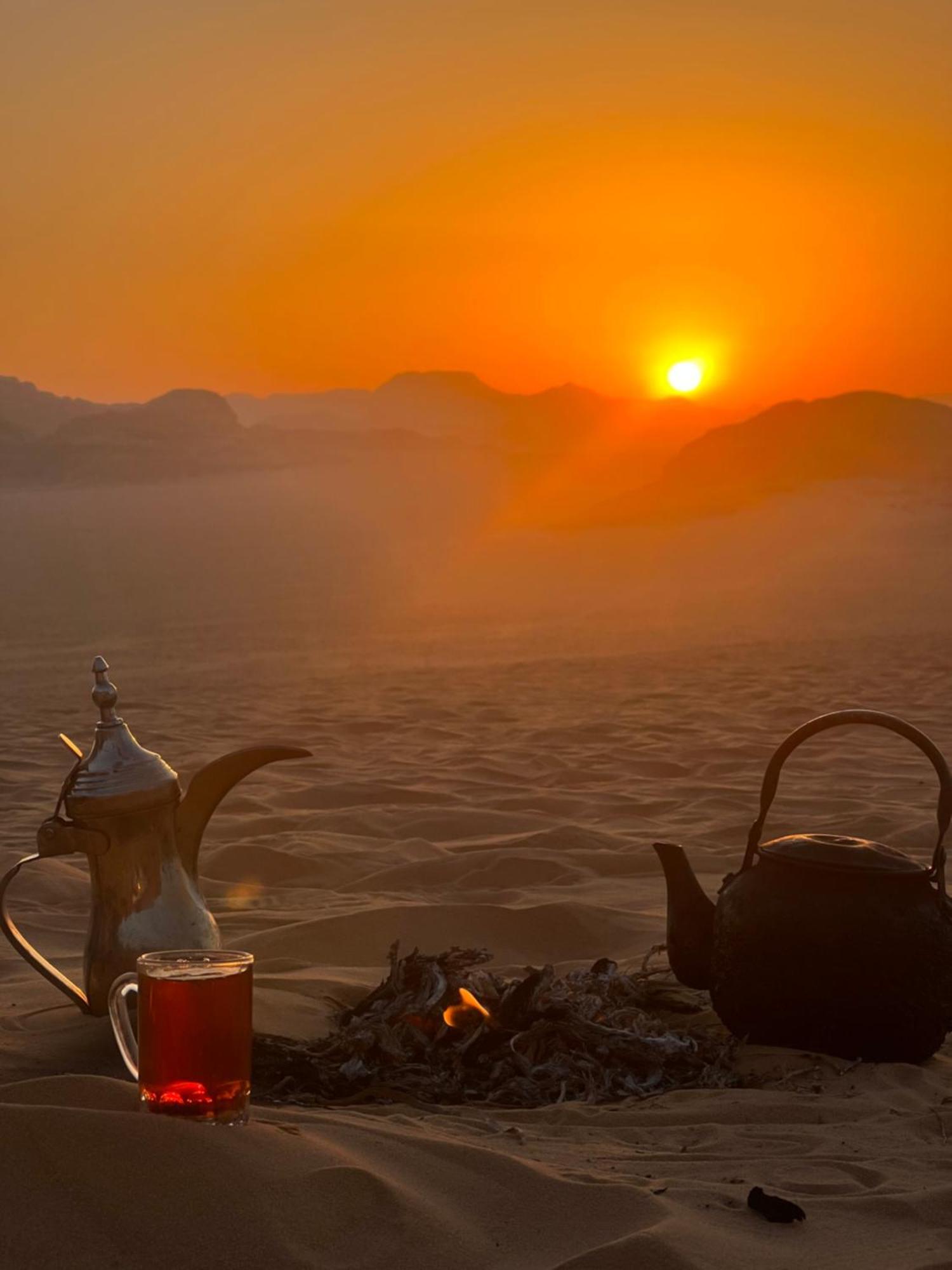 Rum Victoria Luxury Camp Вади-Рам Экстерьер фото