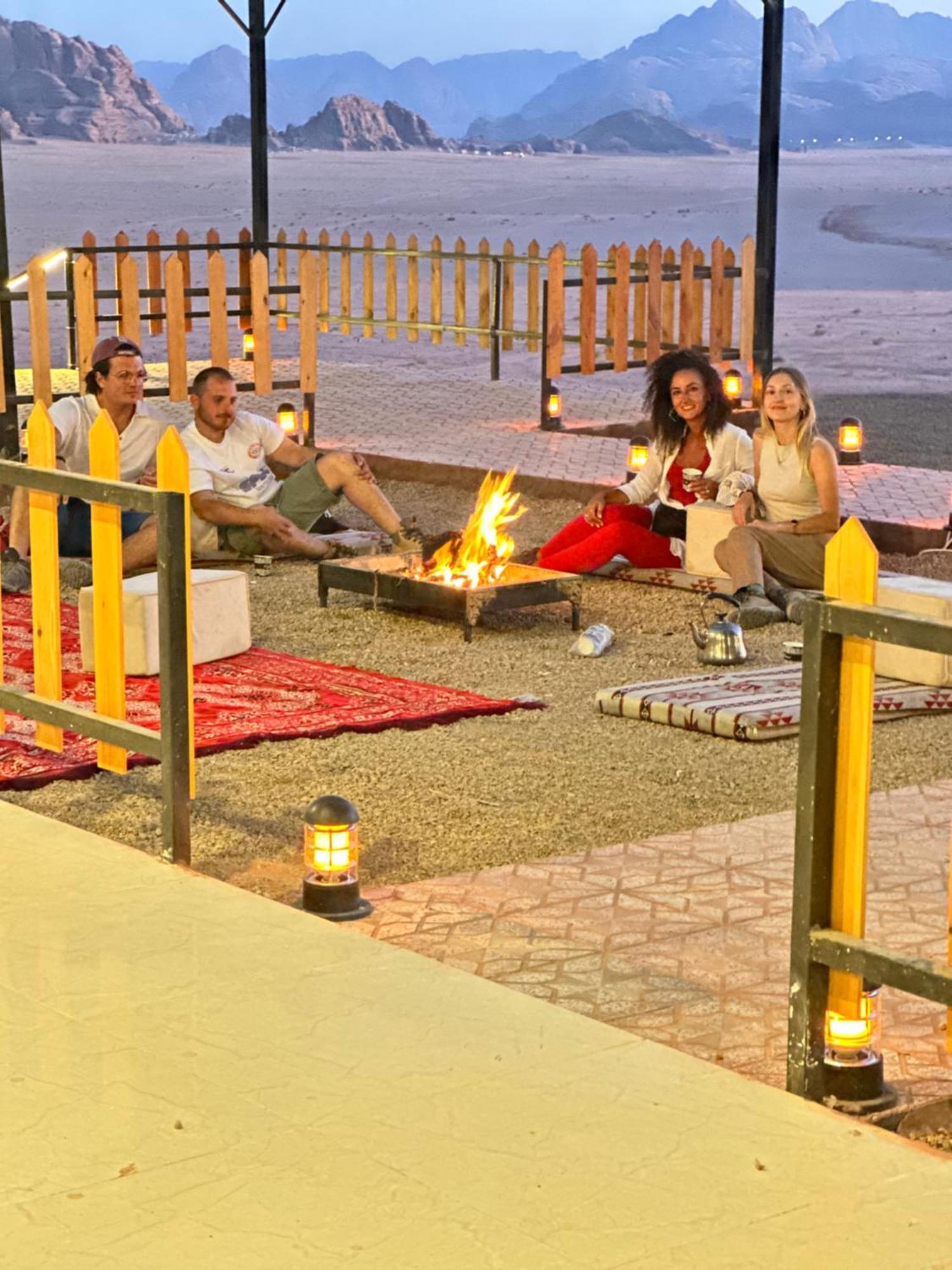 Rum Victoria Luxury Camp Вади-Рам Экстерьер фото
